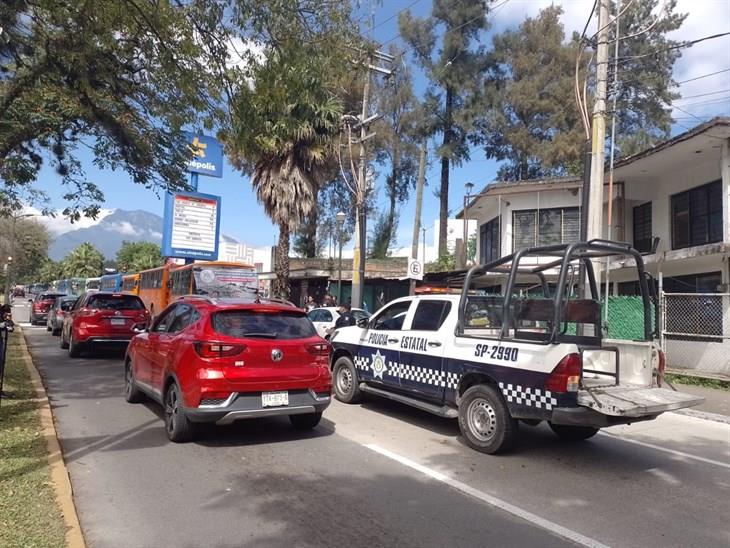 Taxis protestan por nuevas rutas del transporte público en Orizaba