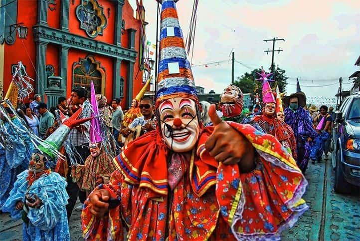 Desentrañan esencia de Carnavales de Veracruz y Río de Janeiro