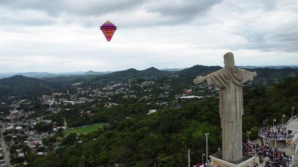 Celebran XVI aniversario del Cristo Redentor en Tihuatlán