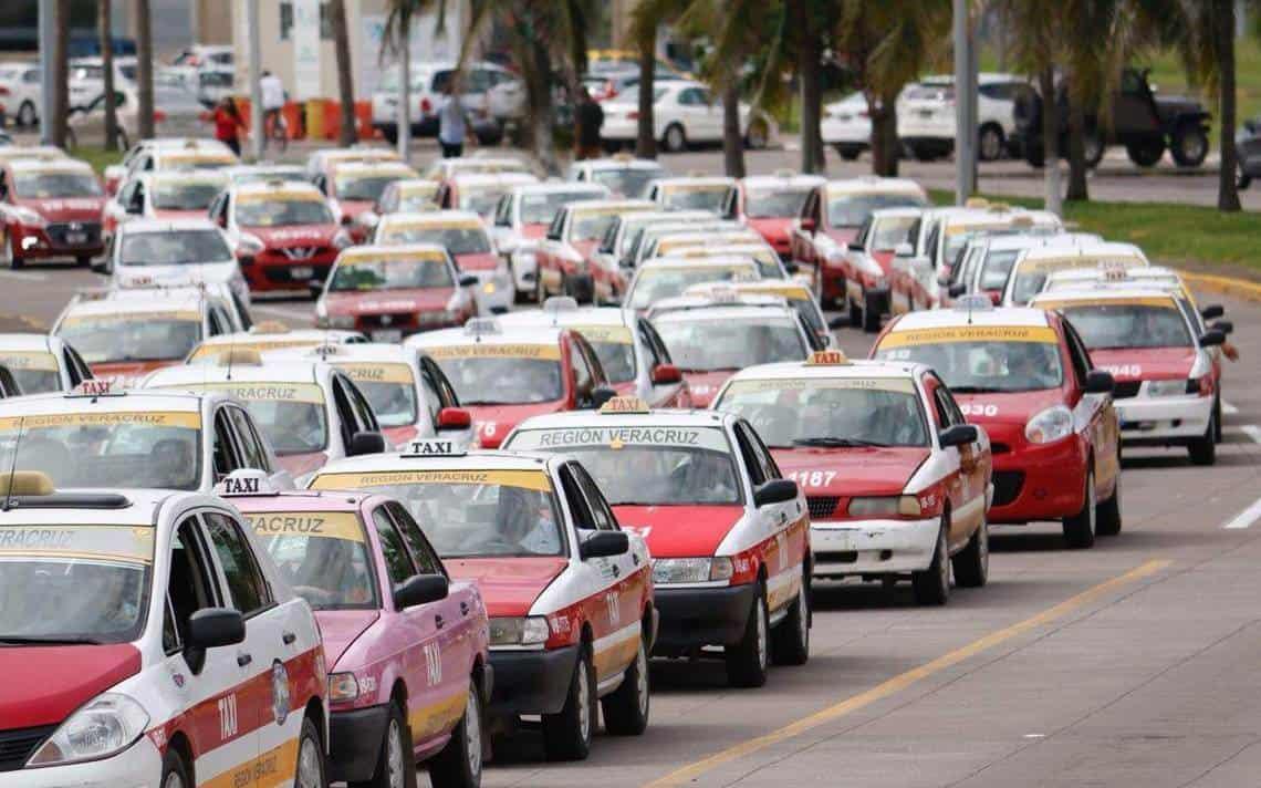Día de muertos incrementó un 30% la actividad de taxistas en Veracruz