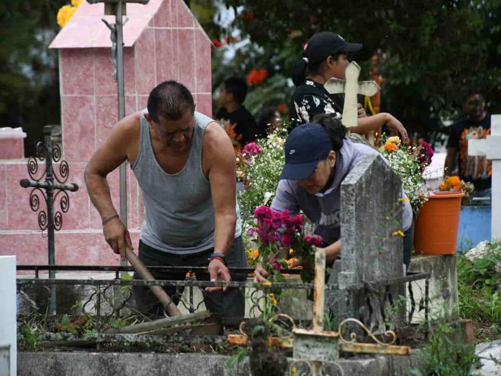 Cambian reglamento en torno a lotes en panteones de Xalapa