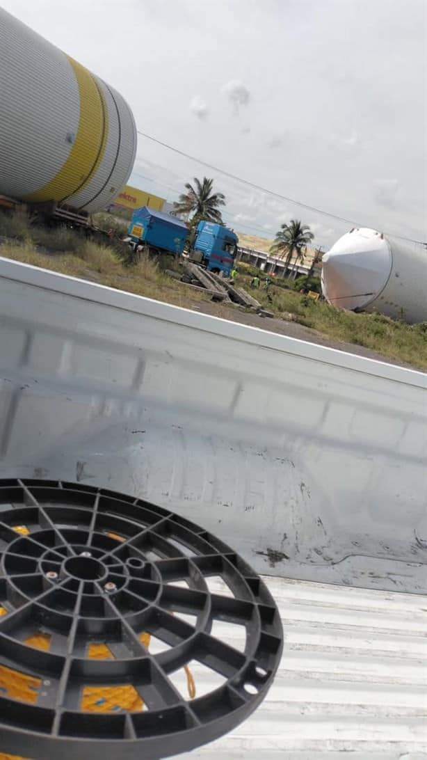 Trasladan tanques fermentadores de Constellation Brands por carreteras de Veracruz