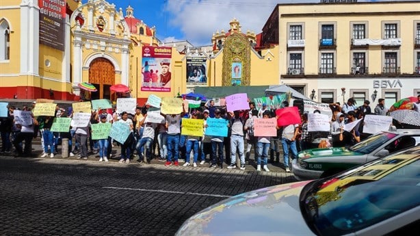 FNERRR protesta en Xalapa por escuelas inconclusas y falta de docentes
