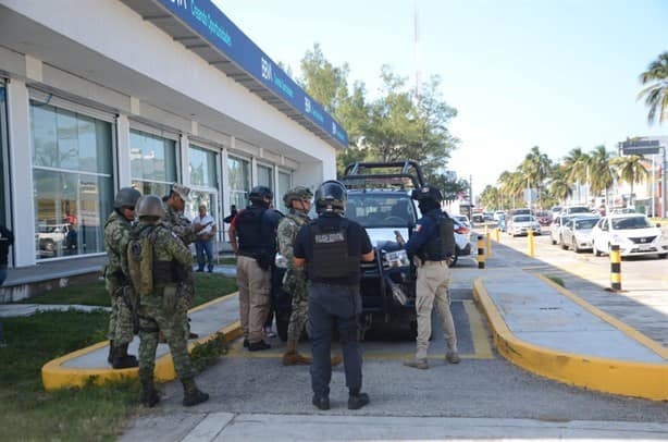 Con arma de fuego le quitan 500 mil pesos a cuentahabiente de Boca del Río