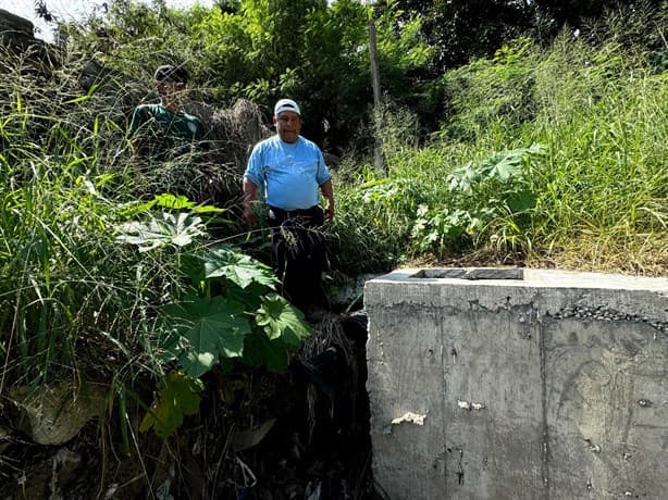 En colonia de Veracruz temen por deslaves ante la ruptura de una tubería