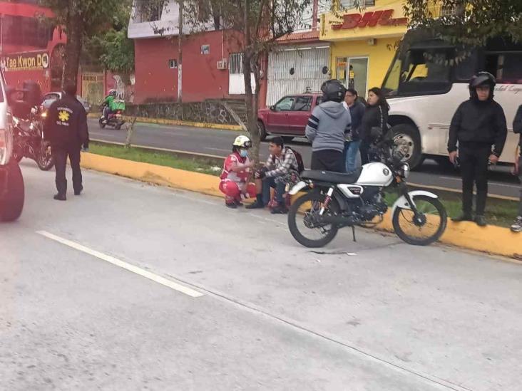 Chocan motociclistas en avenida Ruiz Cortines, de Xalapa