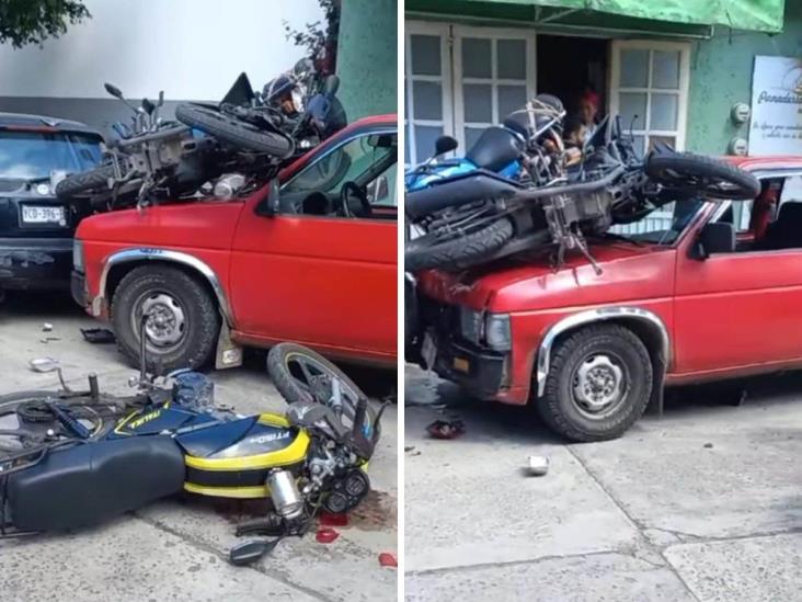 Ebrio sujeto choca contra 5 motocicletas y 4 autos en Miradores (+Video)