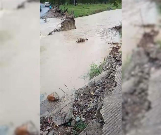 Frente Frío 9 deja incomunicada a comunidad de Rancho Alegre en Misantla (+Video) 