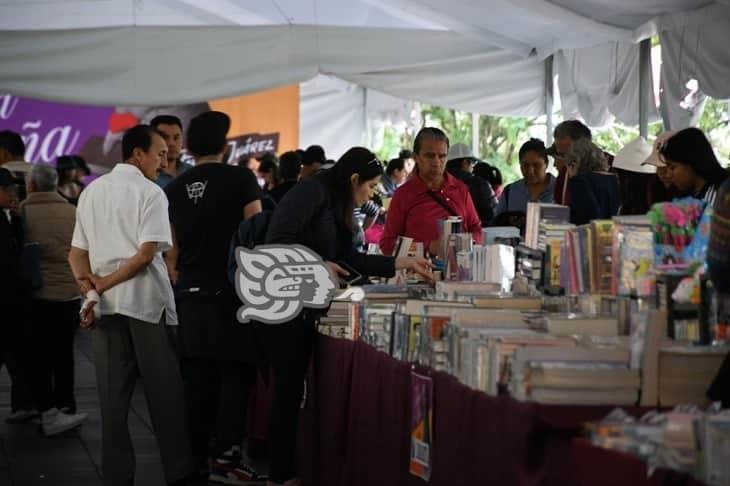 Celebran el Día Nacional del Libro con feria en Xalapa