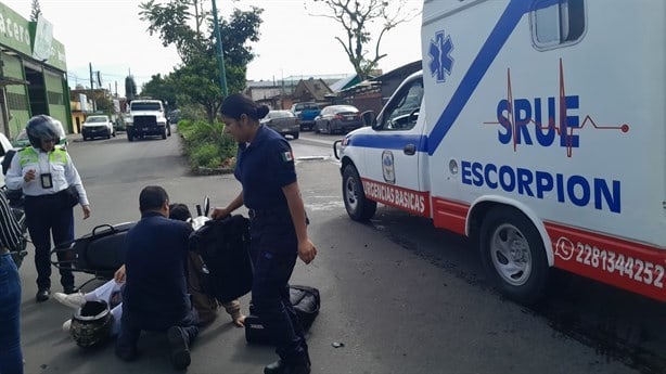 Motociclista es arrollado por camioneta en colonia Rafael Lucio, de Xalapa