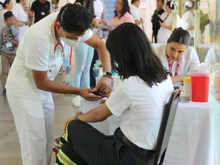 Realizó IMSS Veracruz Norte Feria de la Salud en Tenaris TAMSA