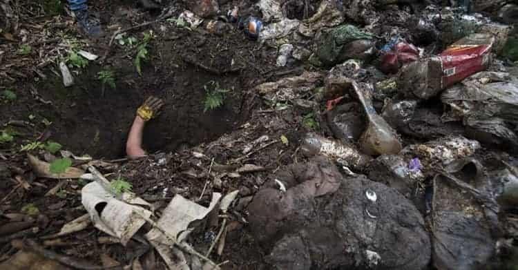 Hallan en Xalapa otra fosa clandestina con cuerpos; trasciende son dos hombres, dos mujeres y un niño