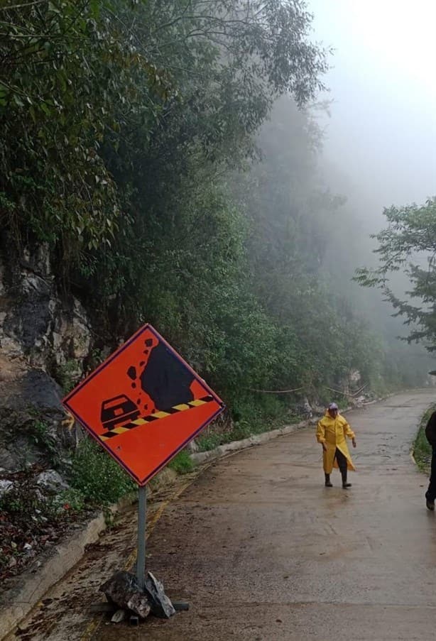 Derrumbe en carretera Tequila-Magdalena deja a más de 2 mil habitantes incomunicados