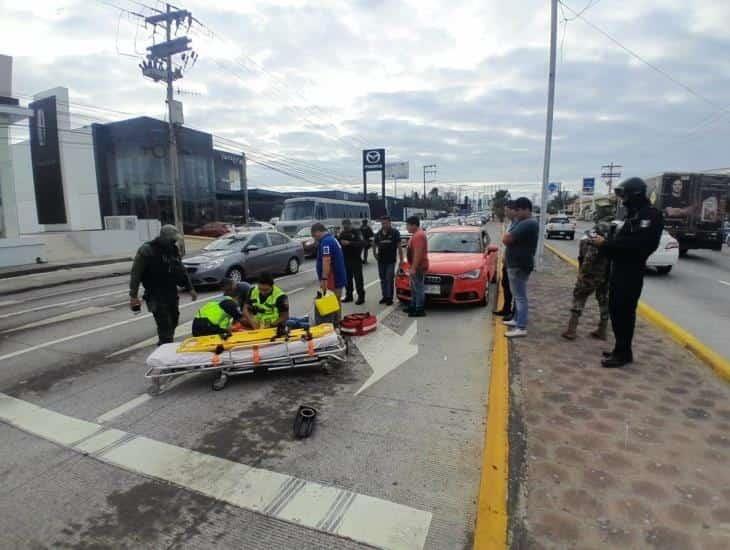 Mujer de Boca del Río fue impactada por un automóvil mientras cruzaba la calle |VIDEO