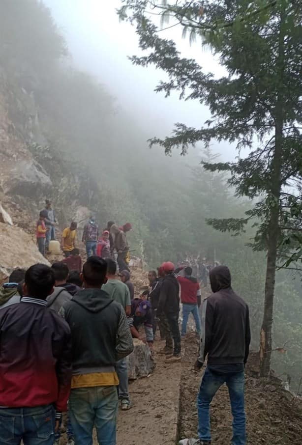 Derrumbe en carretera Tequila-Magdalena deja a más de 2 mil habitantes incomunicados