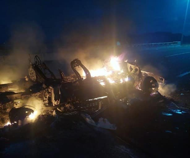 Se incendia camioneta de Brian Villegas “Paponas” en Veracruz