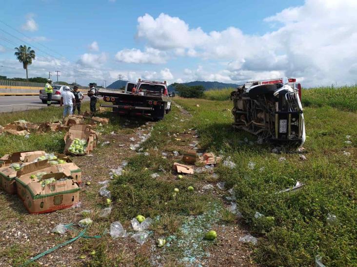 Volcadura en la Córdoba-Veracruz deja 2 personas lesionadas