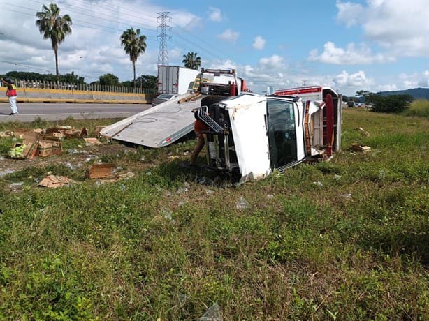 Volcadura en la Córdoba-Veracruz deja 2 personas lesionadas