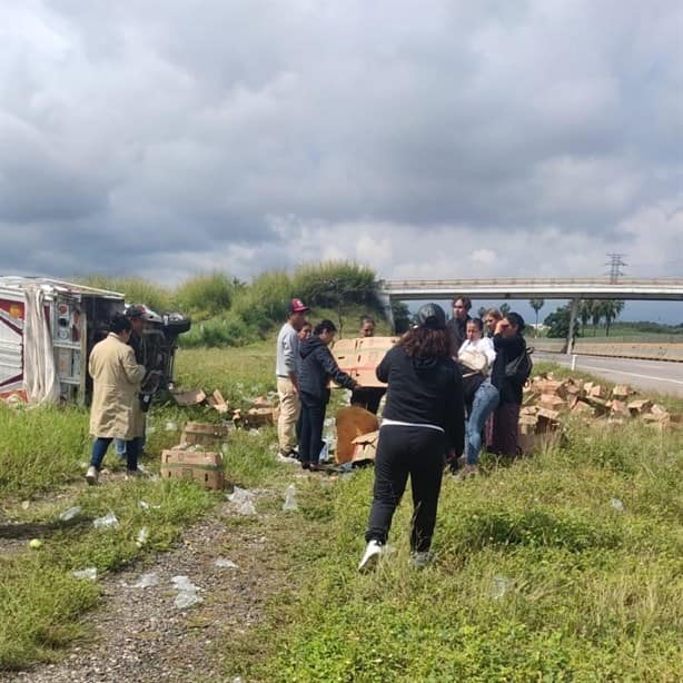 Volcadura en la Córdoba-Veracruz deja 2 personas lesionadas