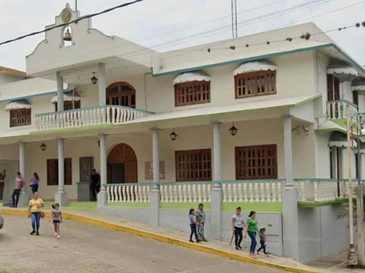 Ven mano negra de diputado en toma del Palacio Municipal de Zentla