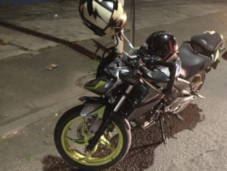 Dos jóvenes se accidentan en motocicleta en carretera Veracruz-Medellín