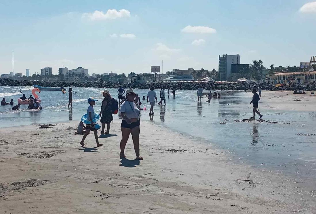 Turismo llega a las playas de Veracruz