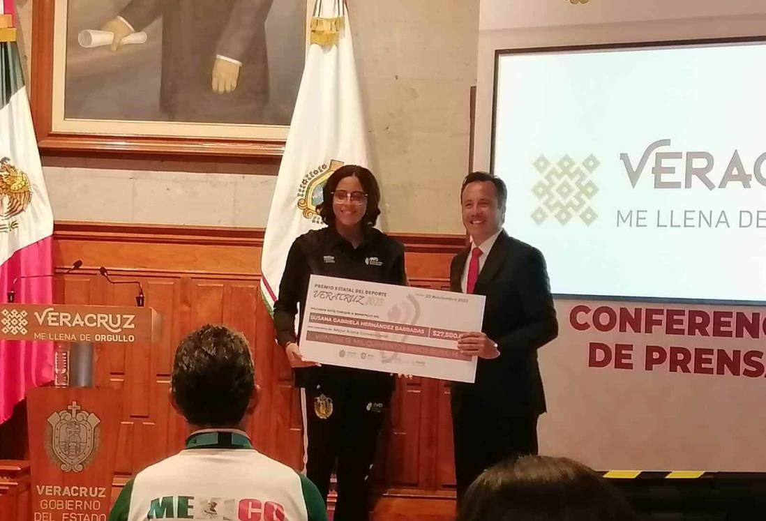 Entregan Premio Estatal del Deporte en Xalapa