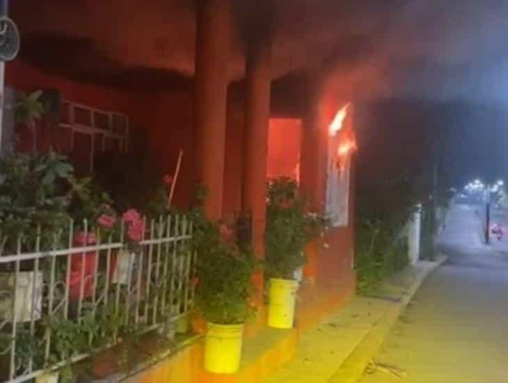 Vivienda es consumida por incendio en Ixtaczoquitlán (+Video) 