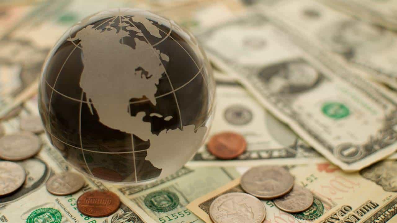 “Entre crisis diplomáticas y financieras: El Rol de las Monedas Digitales de los Bancos Centrales en un Mundo Cambiante”