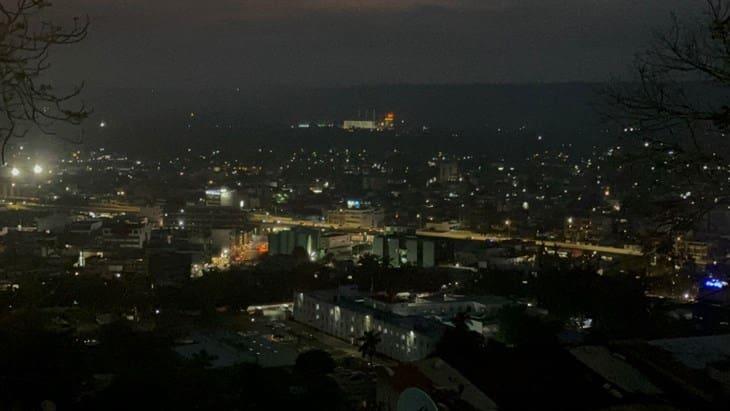 CFE deja sin luz a más de 20 colonias de Poza Rica y Coatzintla por mantenimiento 