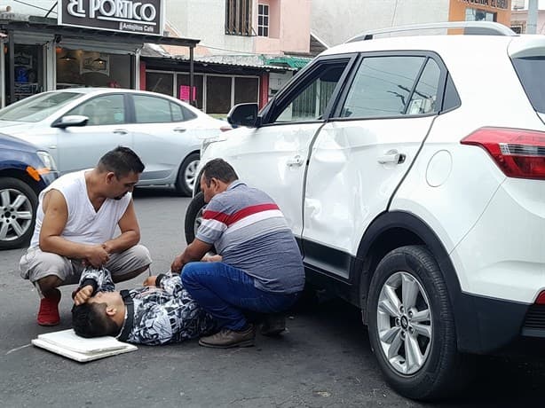 Motociclista se estrella contra camioneta en Lomas de Río Medio, en Veracruz | VIDEO