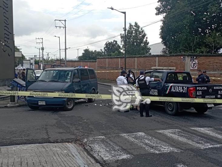 Tres heridos en choque de patrulla y camioneta en Orizaba