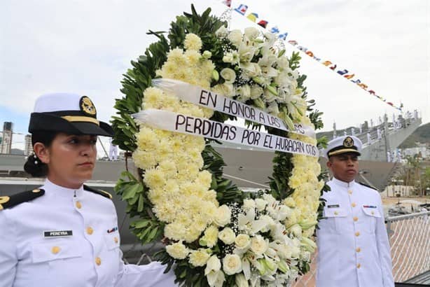 AMLO conmemora Día de la Armada con homenaje a marinos que perdieron la vida por Otis