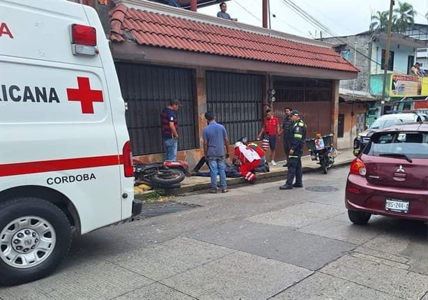 Motociclista resulta lesionado tras derrapar en calles de Córdoba