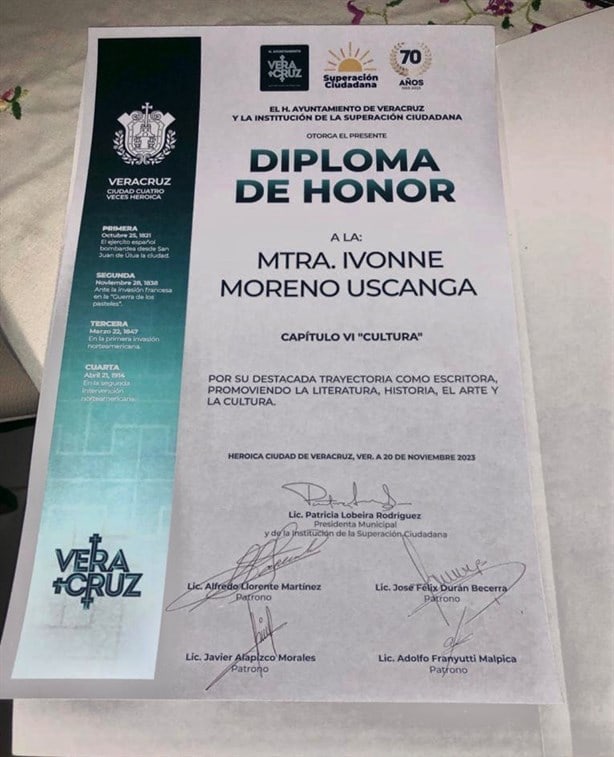 Ivonne Moreno Uscanga recibe el reconocimiento Superación Ciudadana, Rubro Cultural