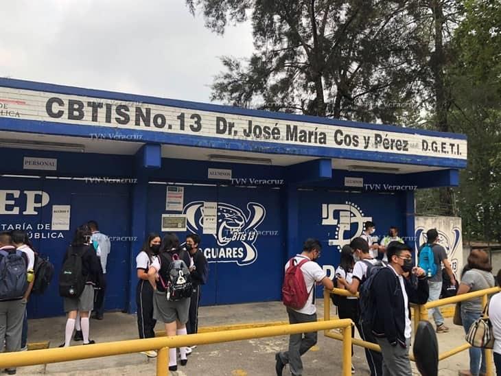 En el CBTIS 13, padres de familia denuncian malos manejos de cuotas escolares