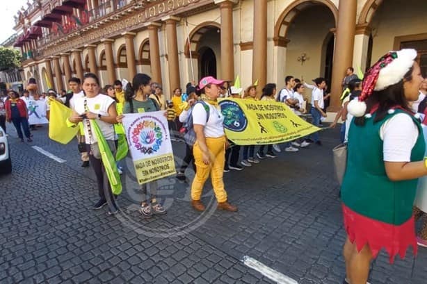 Marchan en Xalapa para hacer conciencia sobre la discapacidad