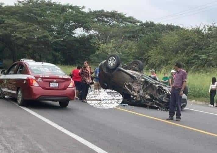 Mujer pierde la vida tras choque en la Córdoba-Veracruz; hay tres lesionados