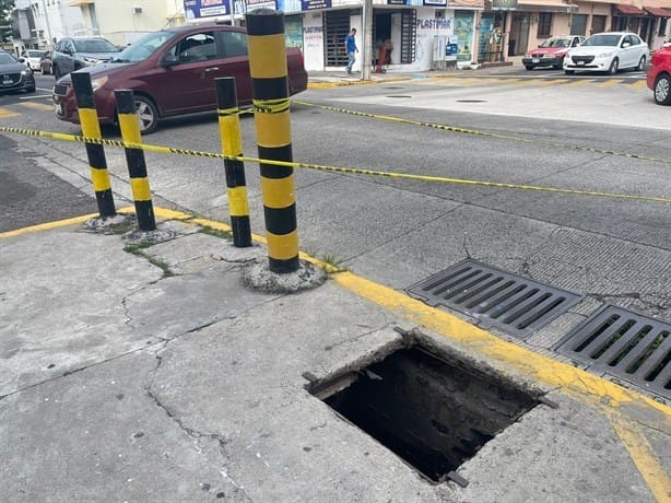 Registro abierto pone en riesgo a transeúntes en colonia de Veracruz
