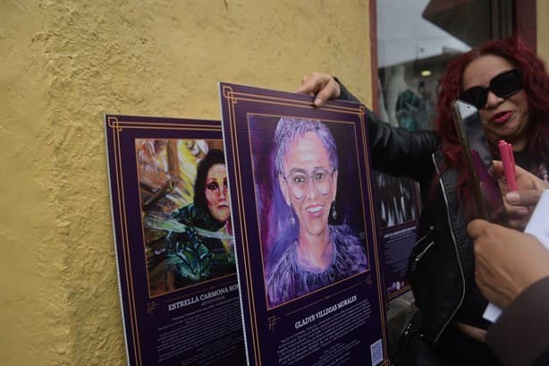 Homenajean a Mujeres Ilustres con placas en calle de Xalapa