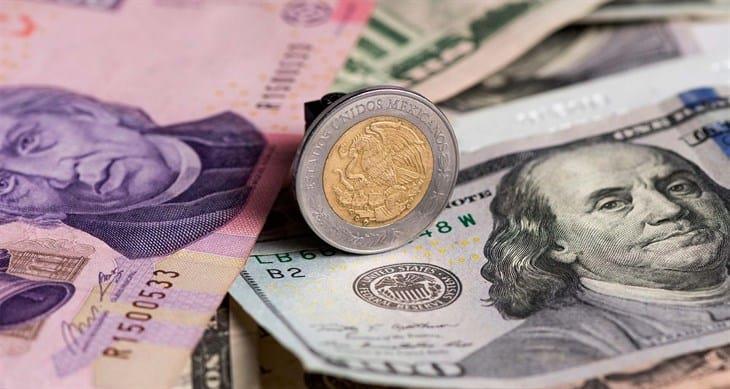 Peso con pérdidas y ganancias ante dólar este martes