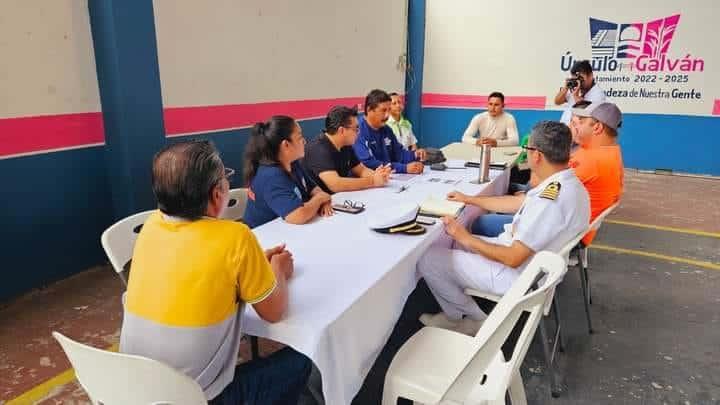 Realizan reunión de seguridad en Úrsulo Galván previo a temporada vacacional