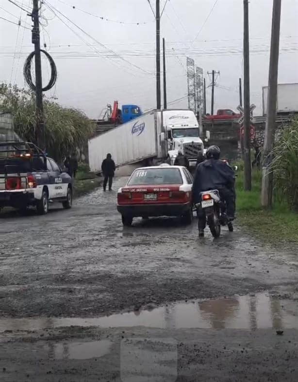 Autopista Puebla-Córdoba colapsa por intenso tráfico