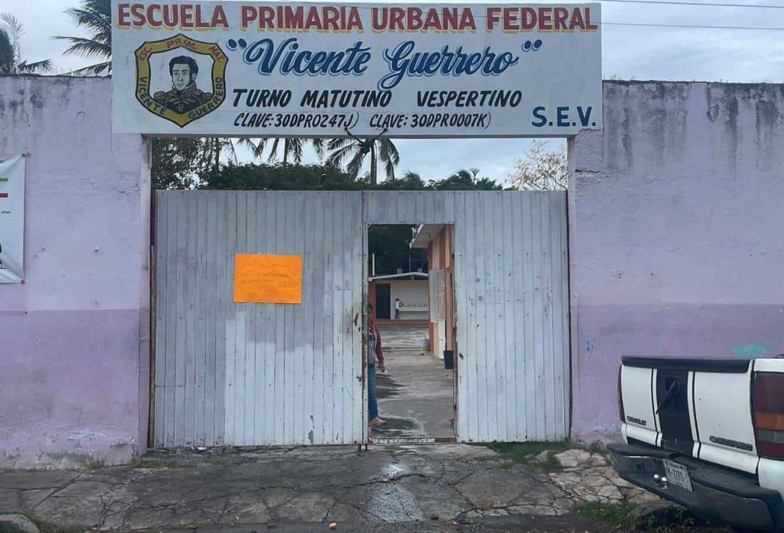 Denuncian a constructora de incumplir con obra en escuela de Veracruz