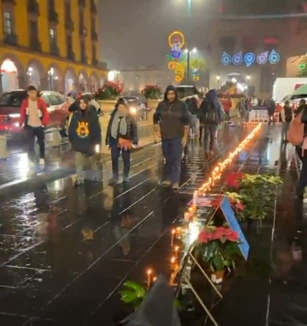 Velas por las personas desaparecidas en Día del Niño Perdido, en Xalapa