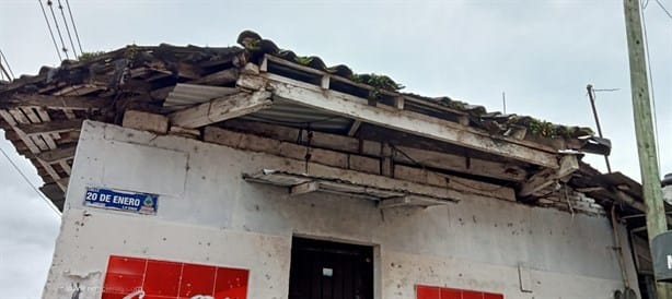 Casa abandonada pone en riesgo a habitantes de Misantla