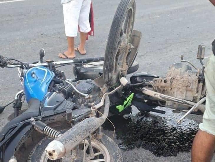 Se accidentan motociclistas en Ignacio de la Llave, en Veracruz; uno murió