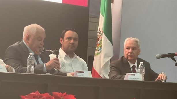 Alcalde de Poza Rica agrede verbalmente a su asistente en Informe de Gobierno (+Video)