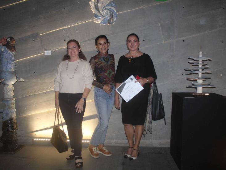 Alumnos de Rojo Casa Cerámica inauguran exposición  ‘Arrebol’