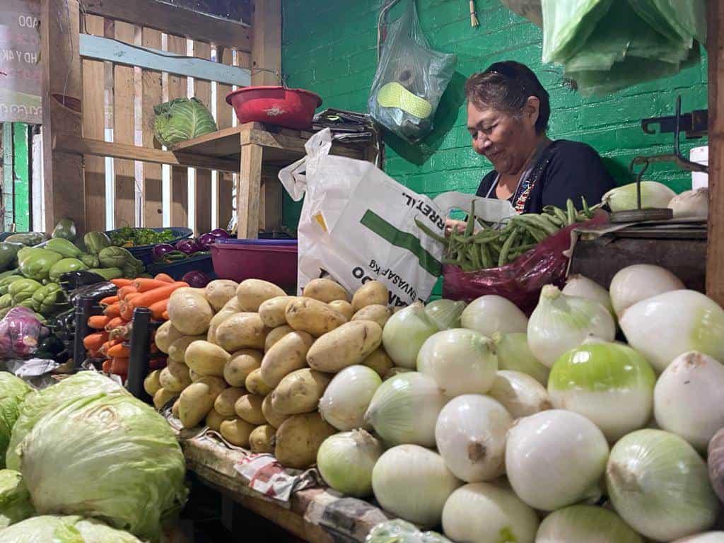 Aumentan de precio las frutas y verduras en los mercados de Veracruz